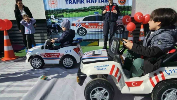 Minik öğrenciler jandarmayı yakından tanıyor