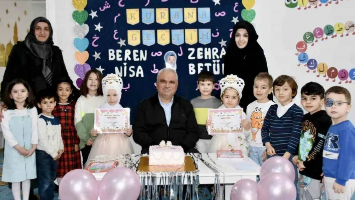 Minikler Kur'an-ı Kerim'e geçmenin sevincini yaşadı