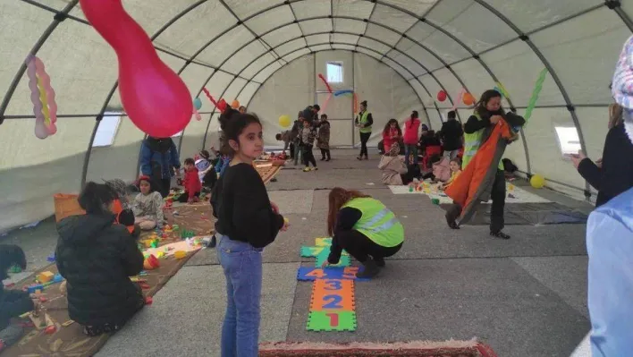 MSB: 'AFAD ile koordineli olarak 1 adet sahra çadırı ve çocuk oyun parkı yapıldı'