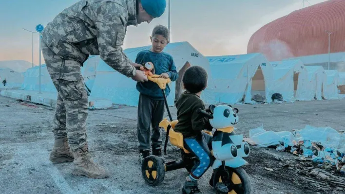 MSB: 'Umut bazen bir çocuğun gülüşünde gizlidir'