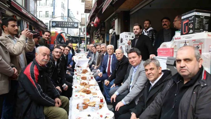 Mustafa Bozbey, Bursa bıçağının doğru tanıtılıp sunulması gerektiğini vurguladı