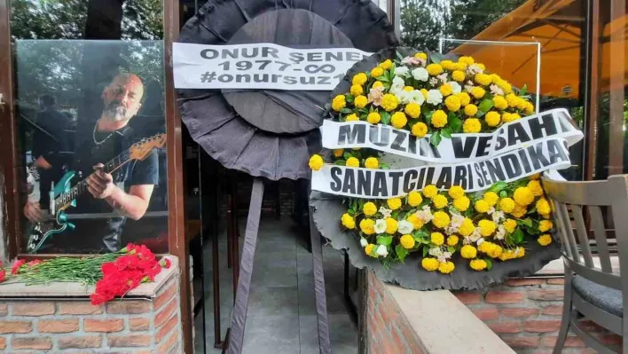 Müzisyen Onur Şener, ölümünün birinci yıl dönümünde anıldı