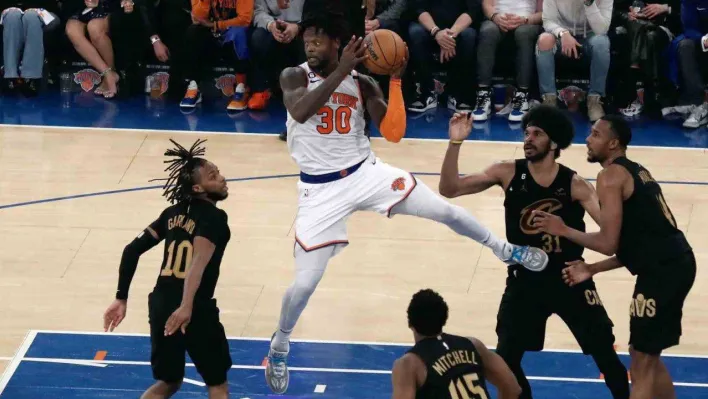 New York Knicks, Cleveland Cavaliers'a karşı 2-1 öne geçti