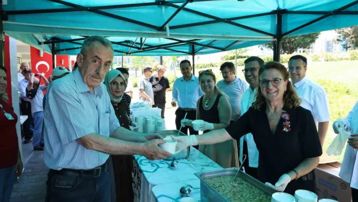 Nilüfer Belediyesi'nden şehit ve gazi yakınlarına aşure ikramı