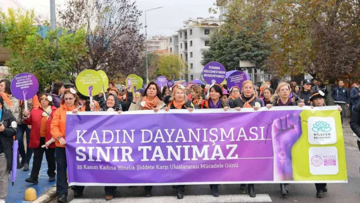 Nilüfer'de kadınlar şiddete karşı yürüdü