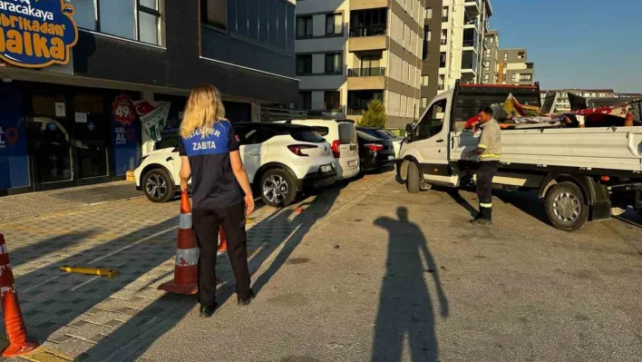Nilüfer'de kent estetiğini bozan tabelalara müdahale