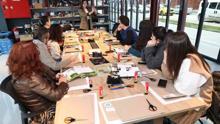 Nilüfer'de kolaj ile zihin haritası yaptılar