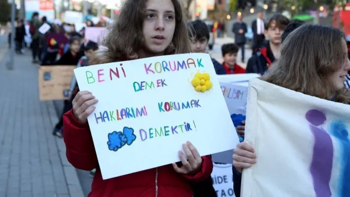 Nilüferli çocuklar, hakları için yürüdü