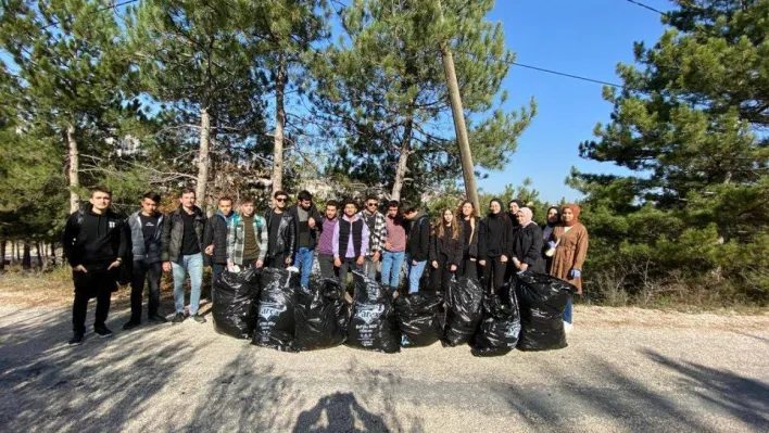 Öğrenciler 'Gönüllülük Çalışmaları' dersinde gönüllere dokundu