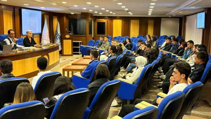 Öğrenciler, güncel denizcilik uygulamalarını öğrendiler