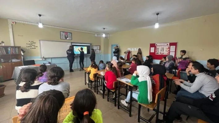 Öğrenciler polis ekiplerini yakından tanıyor