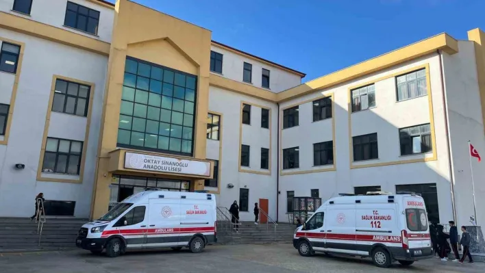 Okula getirilen yemekten 5 öğrenci zehirlendi