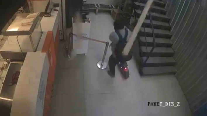 Ölümden kıl payı kurtuldu, o anlar kamerada