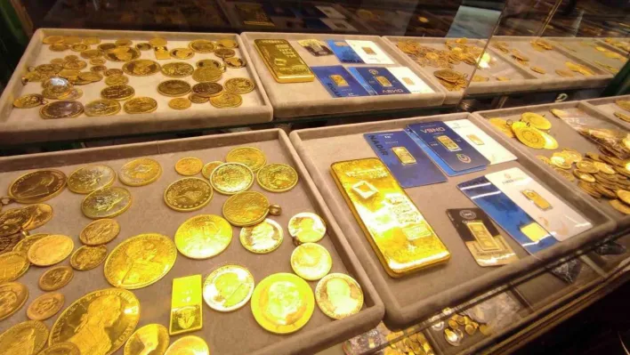 Ons altın ilk kez 4 bin doları aştı