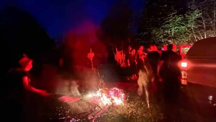 Ormanda kaybolan 10 kişilik grubu ekipler buldu