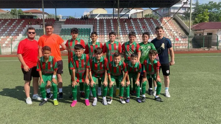 Osmaneli Belediyespor U-13 takımı 9-0 kazandı.