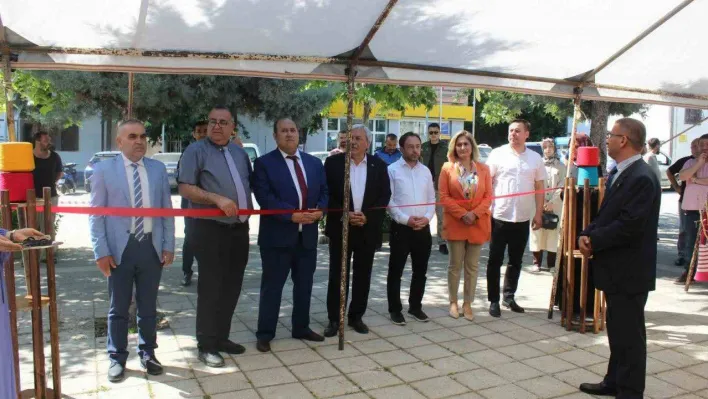 Osmaneli'nde Hayat Boyu Öğrenme Haftası nedeniyle sergi açıldı