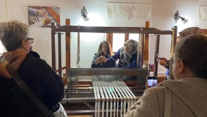 Osmaneli'nin tarihi dokusu ziyaretçilerden tam not aldı