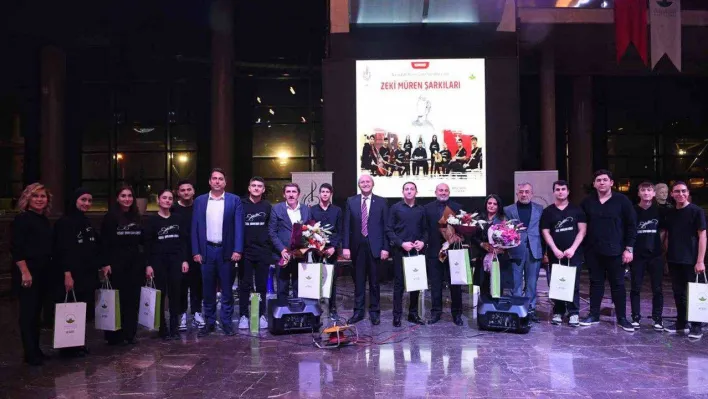 Osmangazi'de Zeki Müren anısına gece düzenlendi