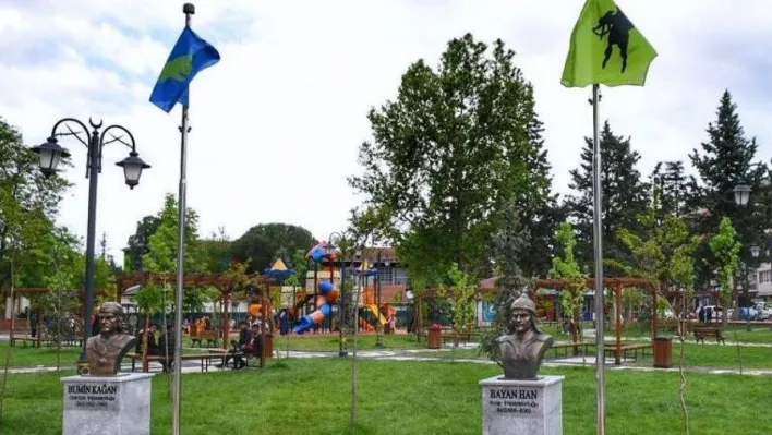 Osmanlının İlk Başşehrine yapılan parkta Türk büyüklerinin büstleri ve 16 devletin bayrakları yer alıyor