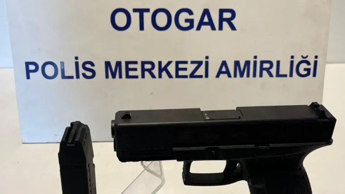 Otogarda polisten bayram uygulaması, ayakkabı içerisinde uyuşturucu yakalandı