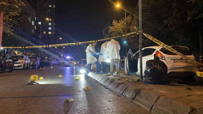 Otomobilden kadını kaçırdılar, kaçtıkları sırada otomobili kurşunladılar: 1 ölü