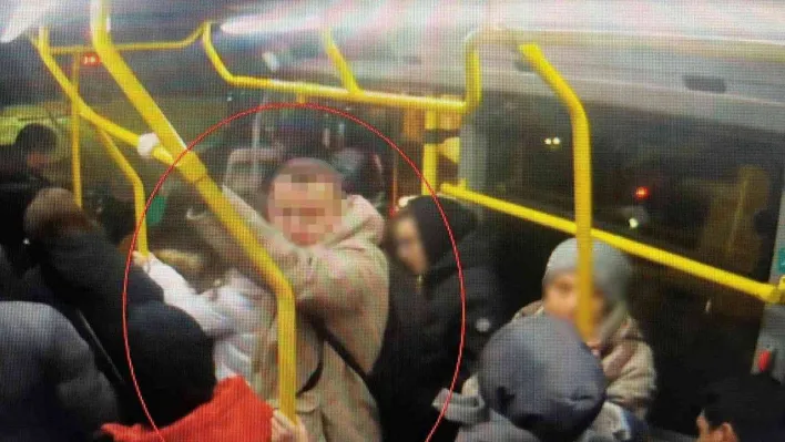 Oyuncak tabancayla kuyumcuya giren şüpheli kamerada