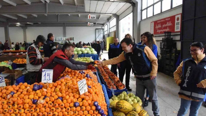 Özel gençler ve zabıta görevlileri pazar alanında denetim yaptı