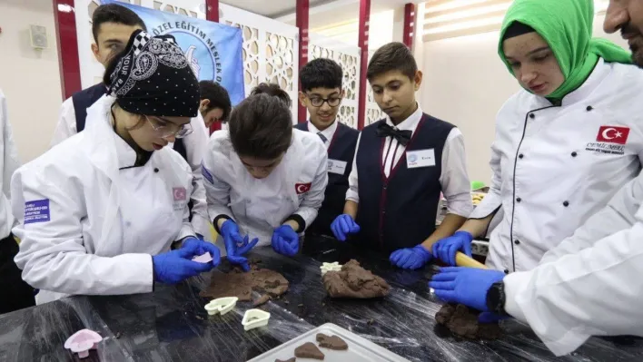 Özel öğrenciler mutfakta hünerlerini sergiledi