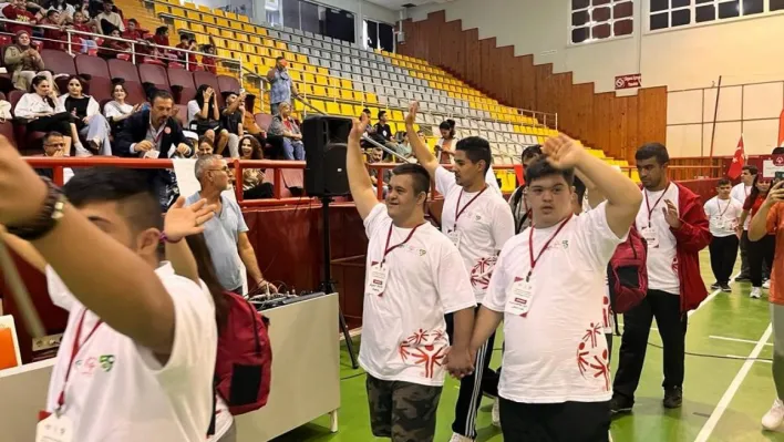 Özel Olimpiyatlar Türkiye & Çukurova Üniversitesi Dayanışma Oyunları sona erdi