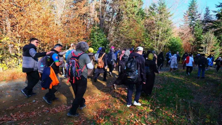 Pamukova'da sonbaharın renkleriyle 14 kilometrelik yürüyüş