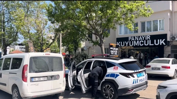Para sayma makinesi hayatını kurtardı... O kuyumcu konuştu