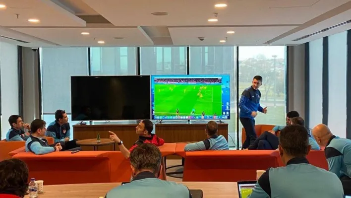 Pawel Gil'in ocak ayı VAR kadrosu eğitimi gerçekleşti