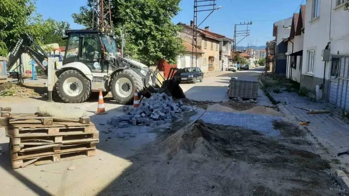 Pazaryeri'nde kilit parke taş uygulaması