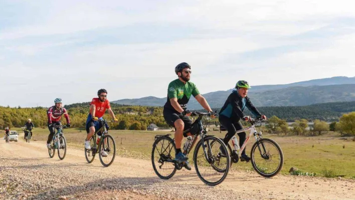 Pedalladıkları mesafeler ağaca dönüşecek