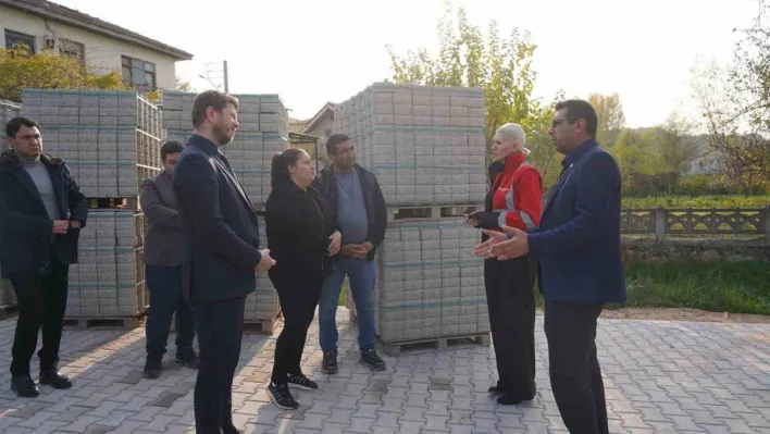 Pelitözü Mahallesi çamur ve tozdan kurtuluyor