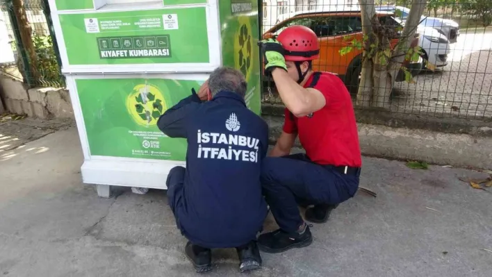 Pendik'te giysi kumbarasında mahsur kalan kız çocuğunu itfaiye ekipleri kurtardı