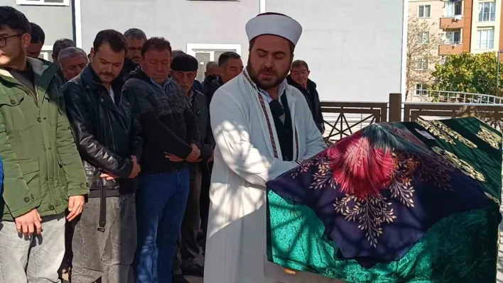 Pendik'te sevgilisi tarafından öldürülen kadın toprağa verildi