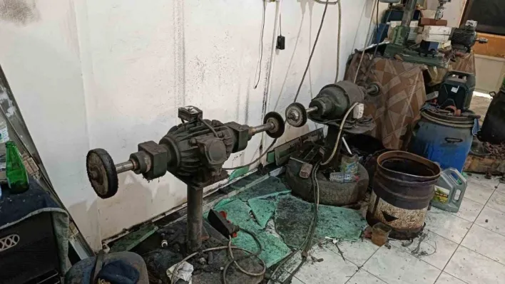 Pendik'te yasa dışı silah atölyesine baskın: 2 gözaltı