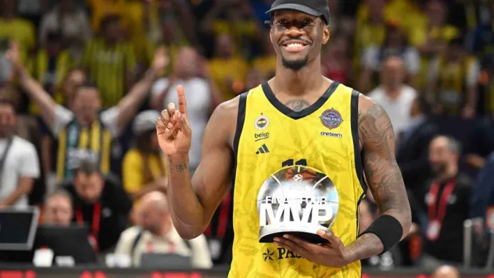 Phoenix Suns, Nigel Hayes-Davis'i kadrosuna kattı