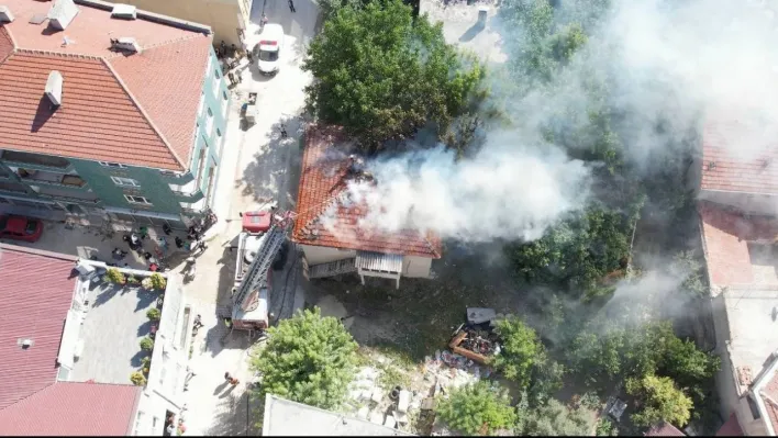 Pınarhisar'da çatı yangını korkuttu