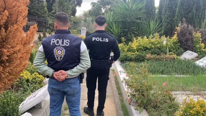 Polis, Cem Garipoğlu'nun kabrinin bulunduğu mezarlıkta nöbet tutuyor