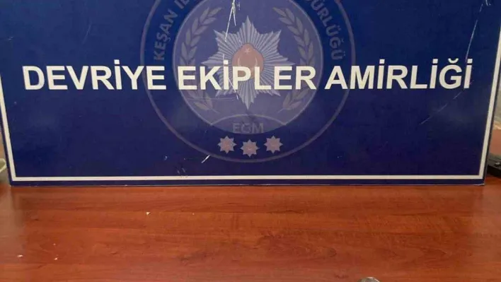 Polisin durdurduğu şüpheliden uyuşturucu çıktı