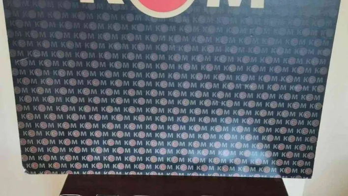 Polisten kaçak telefonu geçit yok