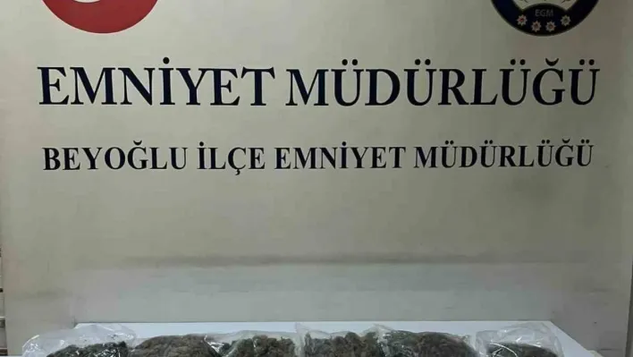 Polisten kaçan uyuşturucu satıcı kovalama sonunda yakalandı