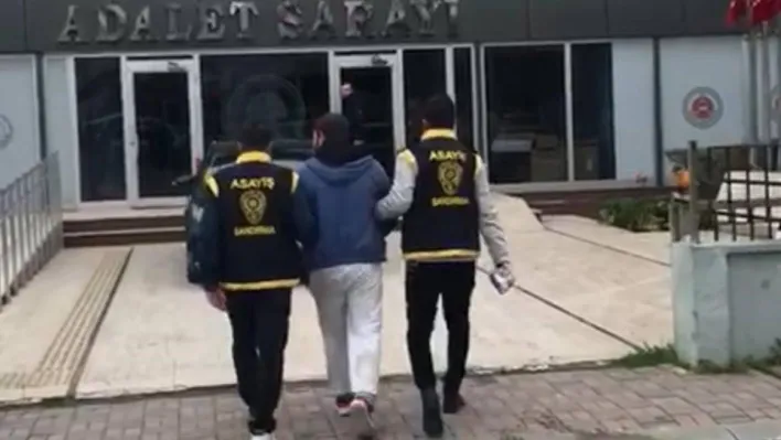 Polisten kaçarken yere uyuşturucu attı, kıskıvrak yakalandı