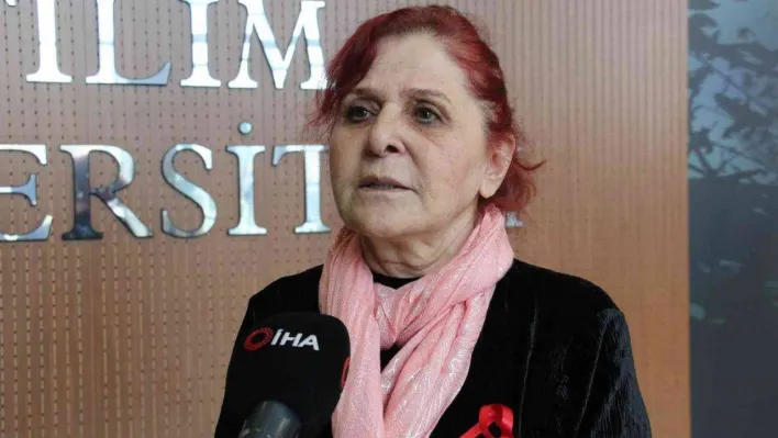 Prof. Dr. Tülek: 'HIV pozitif ve AIDS'li kişilerin dışlanmaması, hastalığın önlenebilir ve tedavi edilebilir olduğunu bilmek önemli'