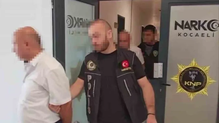 Pul biber içine zulalanmış eroin ele geçirilmişti, 2 şüpheli tutuklandı