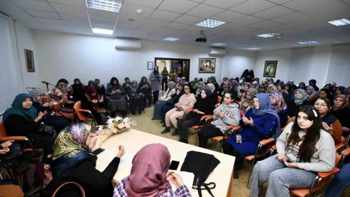 Pursaklar'da Berat Kandili'nde eller depremzedeler için semaya açıldı
