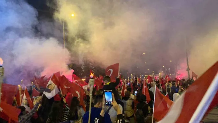 Pursaklar'da Cumhuriyet Bayramı kutlamaları geceyi aydınlattı